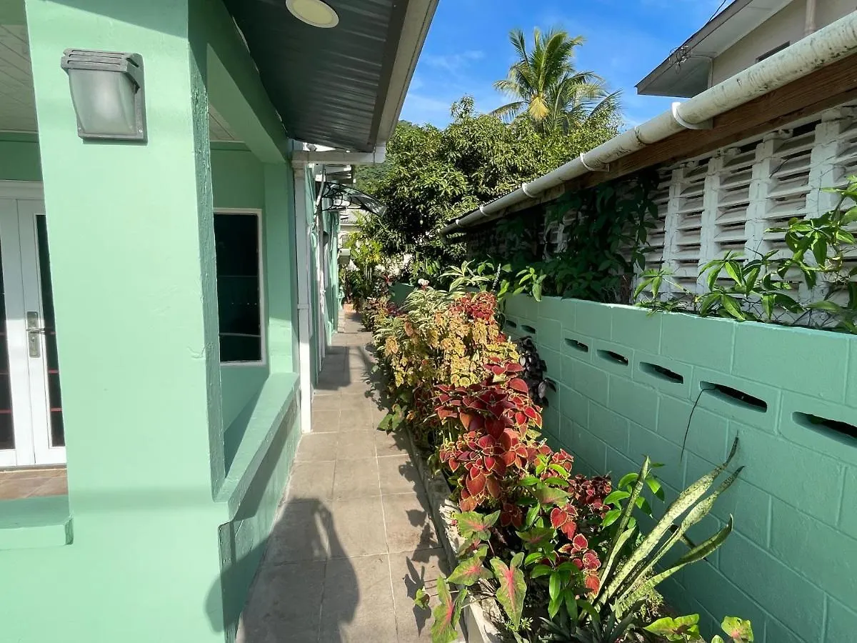 Arlene'S Nest Diego Martin - 3 Bedroom 1 & Half Bath Cozy Apt 0*,  Trinidade e Tobago